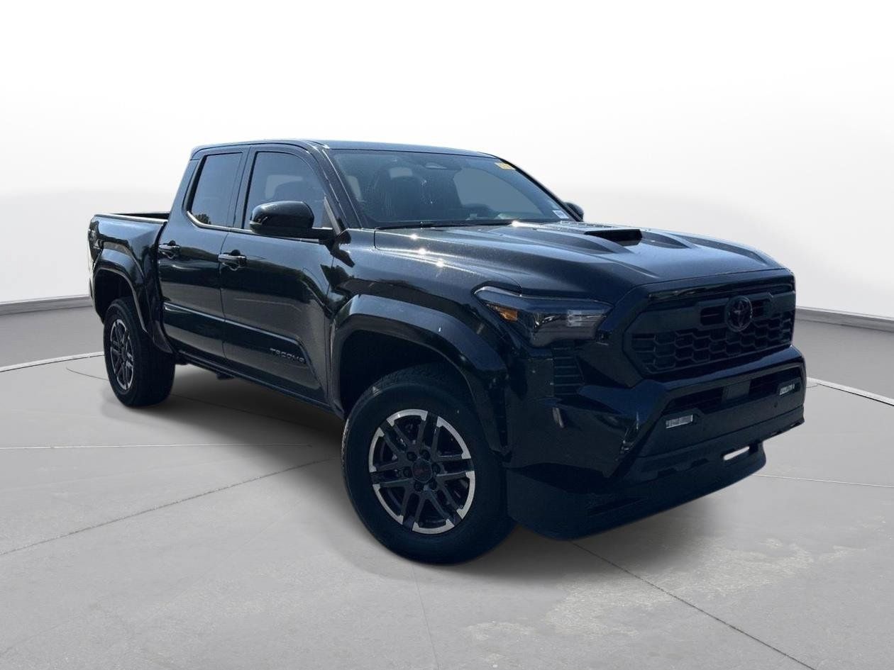 Used 2026 Toyota Tacoma TRD Sport w/ TRD Sport Upgrade Package RWD image 4