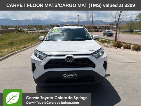 Used 2024 Toyota RAV4 XLE AWD/4WD image 4