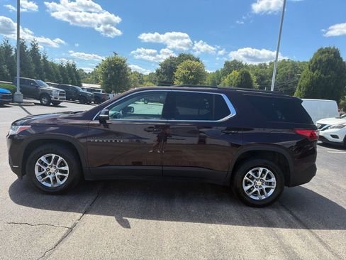 Used 2020 Chevrolet Traverse LT w/ LPO, Floor Liner Package AWD/4WD image 2