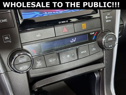 Used 2017 Toyota Camry XLE image 16