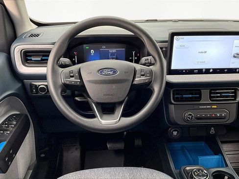 Used 2025 Ford Maverick XLT image 5