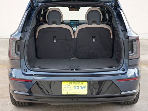 Used 2025 Volvo EX90 Ultra AWD/4WD image 11