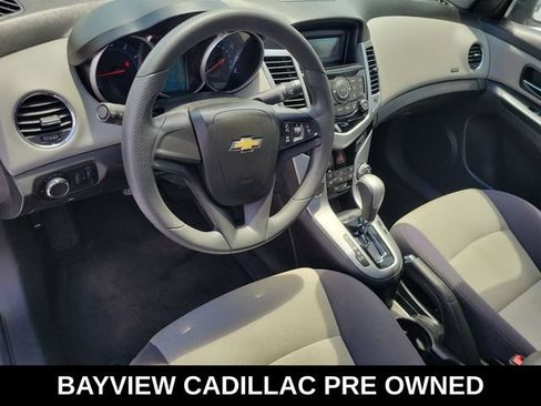 Used 2013 Chevrolet Cruze LS FWD image 21