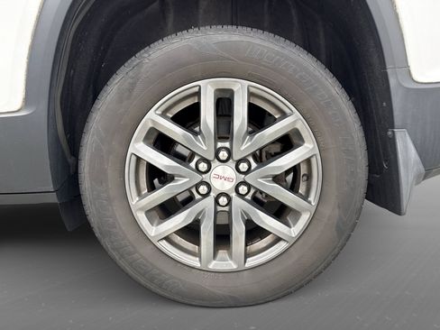 Used 2017 GMC Acadia SLT AWD/4WD image 13