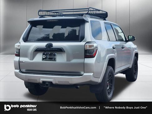 Used 2021 Toyota 4Runner Venture w/ Moonroof Package AWD/4WD image 25