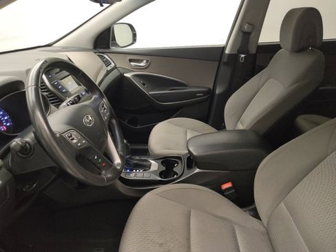 Used 2014 Hyundai Santa Fe GLS image 17