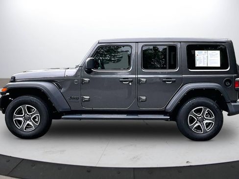 Certified 2022 Jeep Wrangler Unlimited Sport w/ Sun And Sound Package AWD/4WD image 6