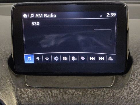 Used 2019 Toyota Yaris XLE FWD image 25