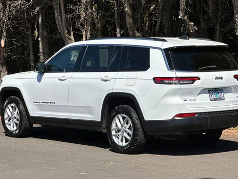 Used 2021 Jeep Grand Cherokee L Laredo w/ Luxury Tech Group I AWD/4WD image 6
