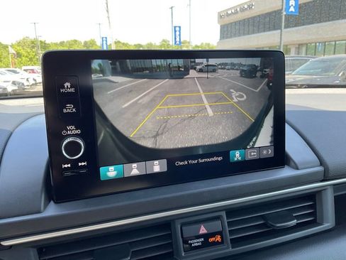Used 2023 Honda Pilot Touring image 18