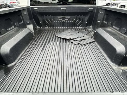 Used 2024 Chevrolet Silverado 1500 LT AWD/4WD image 29