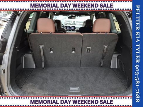 Certified 2023 Kia Telluride EX w/ EX Captain's Chair Package FWD image 11