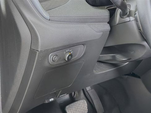 Used 2024 Buick Encore GX Sport Touring image 12