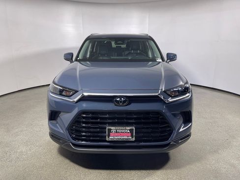 Certified 2025 Toyota Grand Highlander FWD image 8