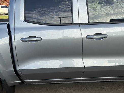 New 2026 Chevrolet Colorado LT image 9