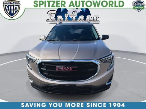 Used 2018 GMC Terrain SLE w/ Driver Convenience Package image 3