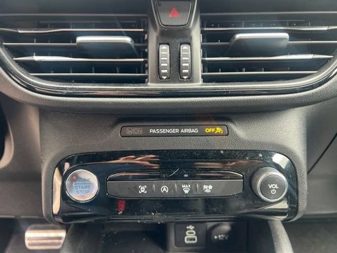 Used 2024 Ford Escape ST-Line w/ Tech Pack #1 AWD/4WD image 21