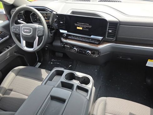 New 2026 GMC Sierra 2500 SLE w/ SLE Value Package; AWD/4WD image 26