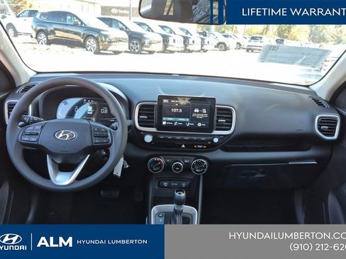 New 2026 Hyundai Venue SE FWD image 21