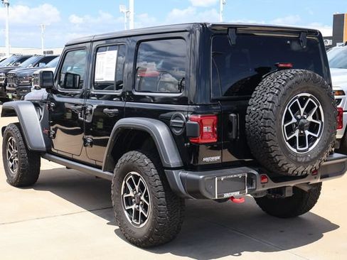 Used 2024 Jeep Wrangler Unlimited Rubicon w/ Technology Group AWD/4WD image 4