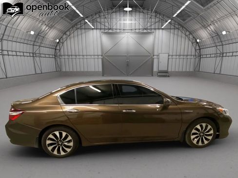 Used 2017 Honda Accord Hybrid Sedan image 4