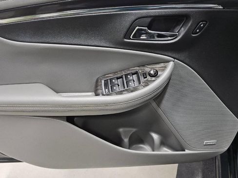 Used 2014 Chevrolet Impala LT image 11