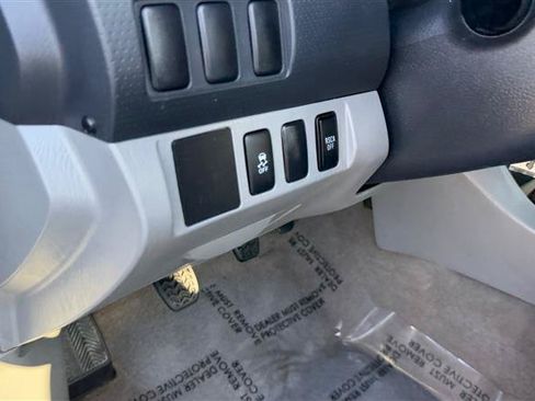 Used 2010 Toyota Tacoma 2WD Access Cab image 14
