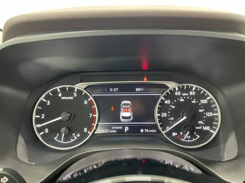 Used 2023 Nissan Rogue SL w/ SL Premium Package FWD image 2