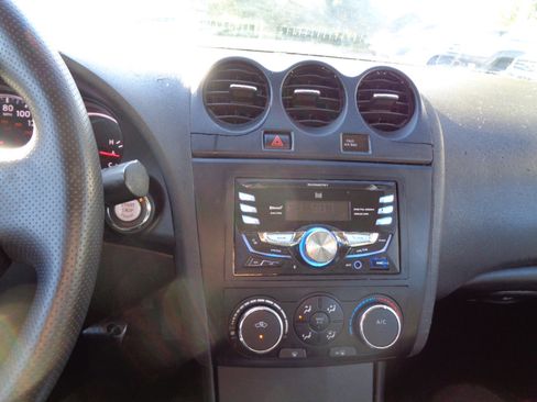 Used 2011 Nissan Altima 2.5 S image 19