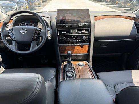 Used 2024 Nissan Armada SL w/ Captain's Chairs Package image 13