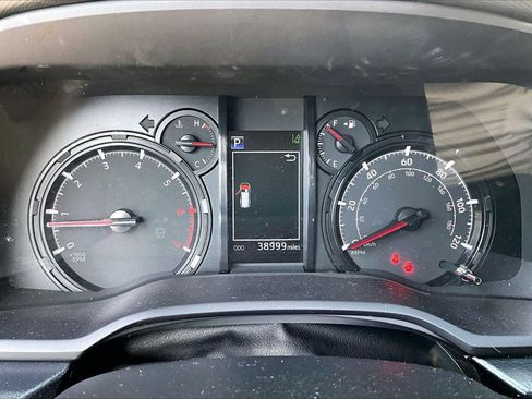 Used 2022 Toyota 4Runner SR5 image 12