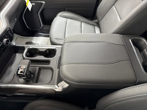 New 2026 Chevrolet Silverado 1500 LTZ image 32