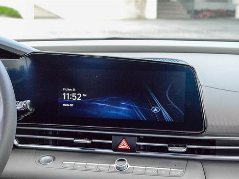 Certified 2024 Hyundai Elantra SEL image 15