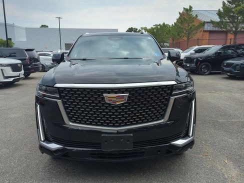 Used 2023 Cadillac Escalade Premium Luxury AWD/4WD image 8