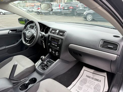 Used 2017 Volkswagen Jetta S FWD image 35