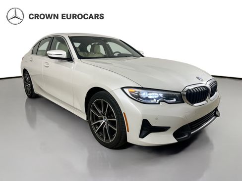 Used 2021 BMW 330i xDrive Sedan AWD/4WD image 4
