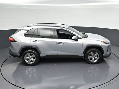Used 2022 Toyota RAV4 XLE FWD image 24