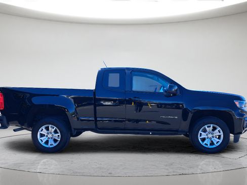 Used 2022 Chevrolet Colorado LT w/ Fleet Safety Package RWD image 2