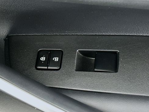 Used 2022 Toyota Corolla SE FWD image 29