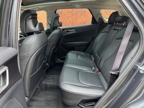 Used 2024 Kia Sportage EX w/ EX Premium Package image 23