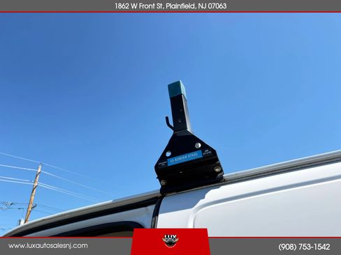 Used 2017 GMC Savana 2500 RWD image 24