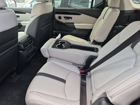 New 2026 Honda Pilot EX-L image 7