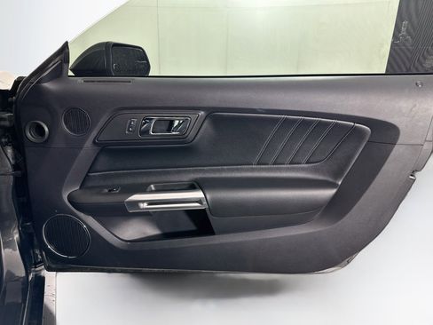 Used 2017 Ford Mustang GT Premium RWD image 28