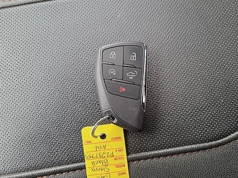 Used 2023 GMC Sierra 1500 AT4 w/ Technology Package image 25