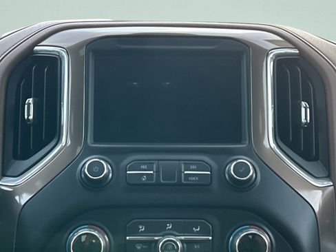 Used 2021 Chevrolet Silverado 1500 High Country image 21