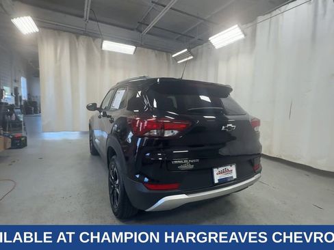 Used 2023 Chevrolet TrailBlazer LT w/ Convenience Package FWD image 9