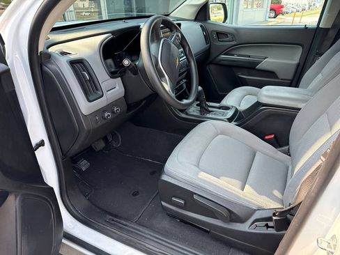 Used 2021 Chevrolet Colorado W/T w/ WT Convenience Package AWD/4WD image 2