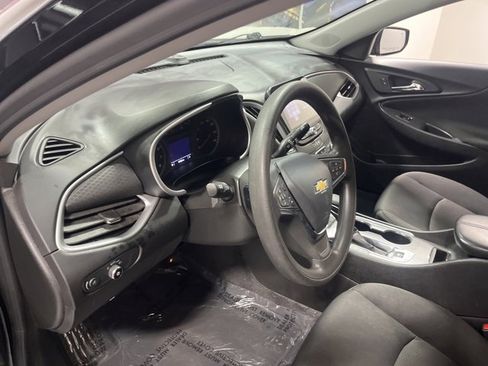 Used 2023 Chevrolet Malibu LT w/ Driver Confidence Package image 9