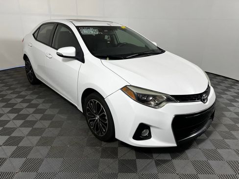 Used 2016 Toyota Corolla S Premium FWD image 3