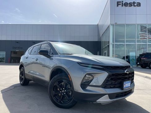 Used 2024 Chevrolet Blazer LT w/ Midnight/Sport Edition FWD image 1